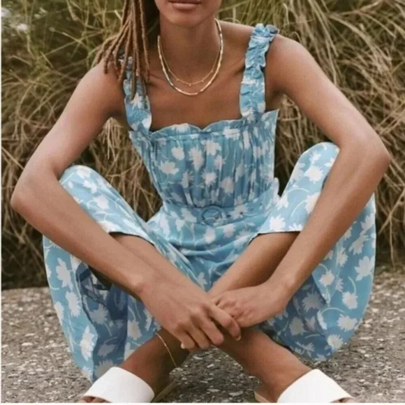 Faithfull the Brand Dolores Jumpsuit In Leyla Floral Blue Print Size 4/Small - Picture 3 of 12